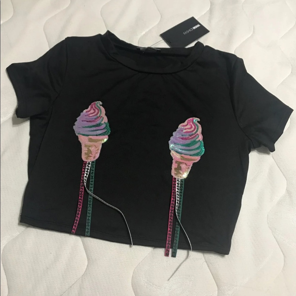 Fashion nova cropped top.